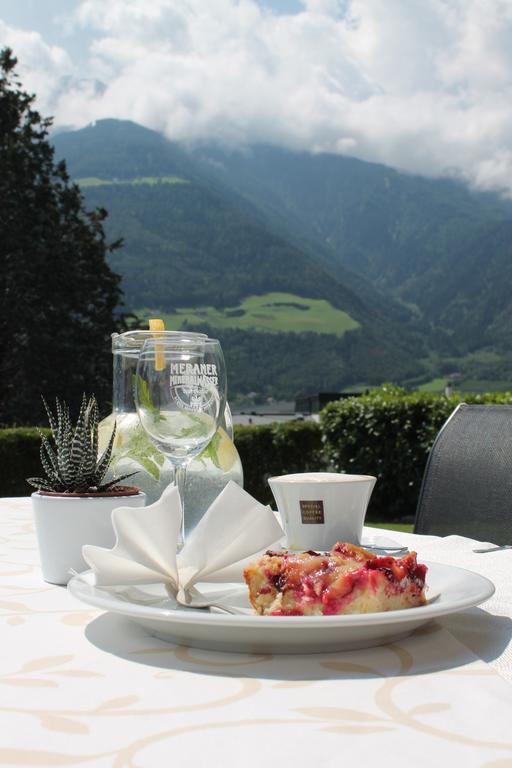 Hotel Schoenblick Naturns Exterior photo