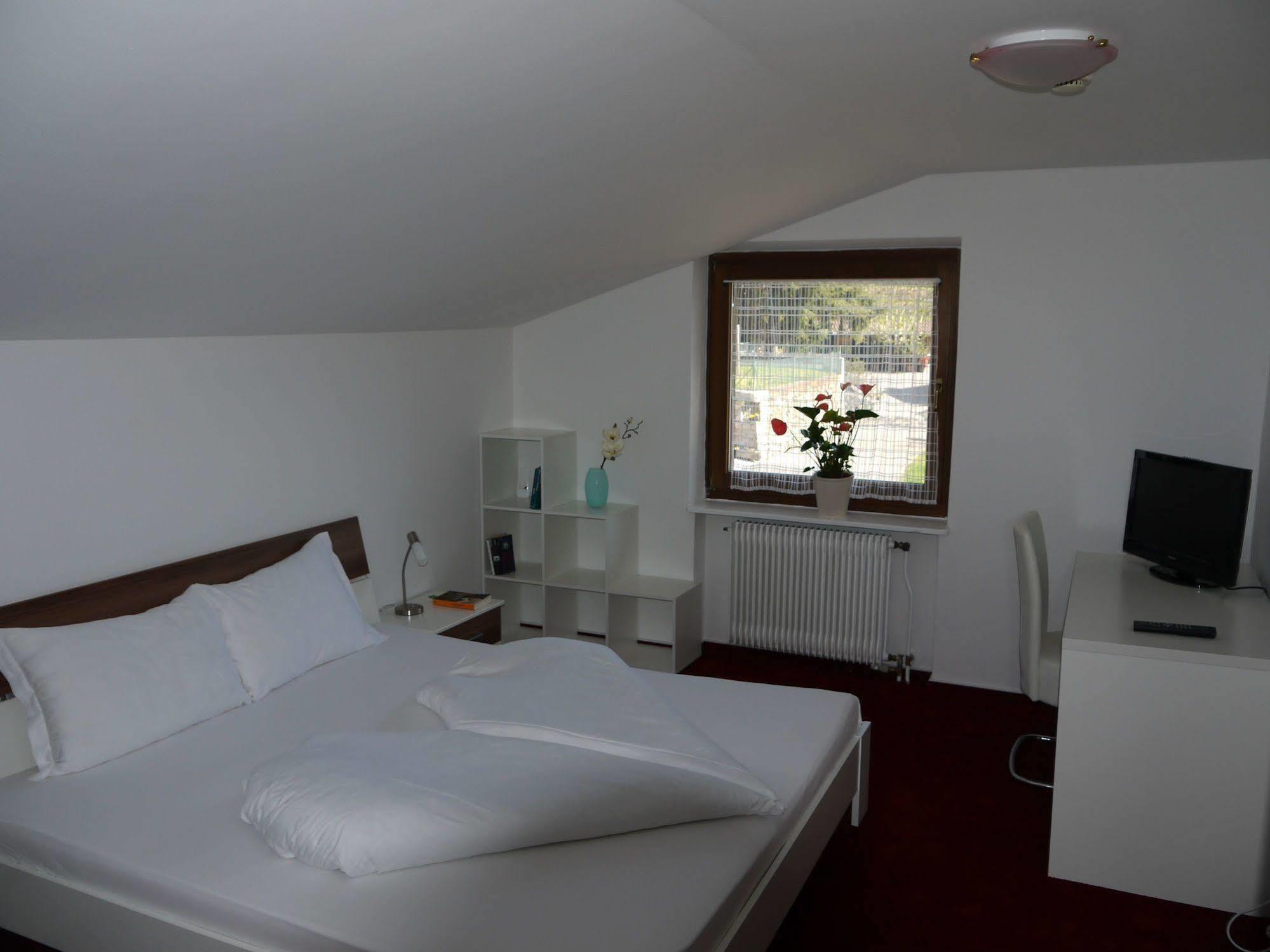 Hotel Schoenblick Naturns Exterior photo