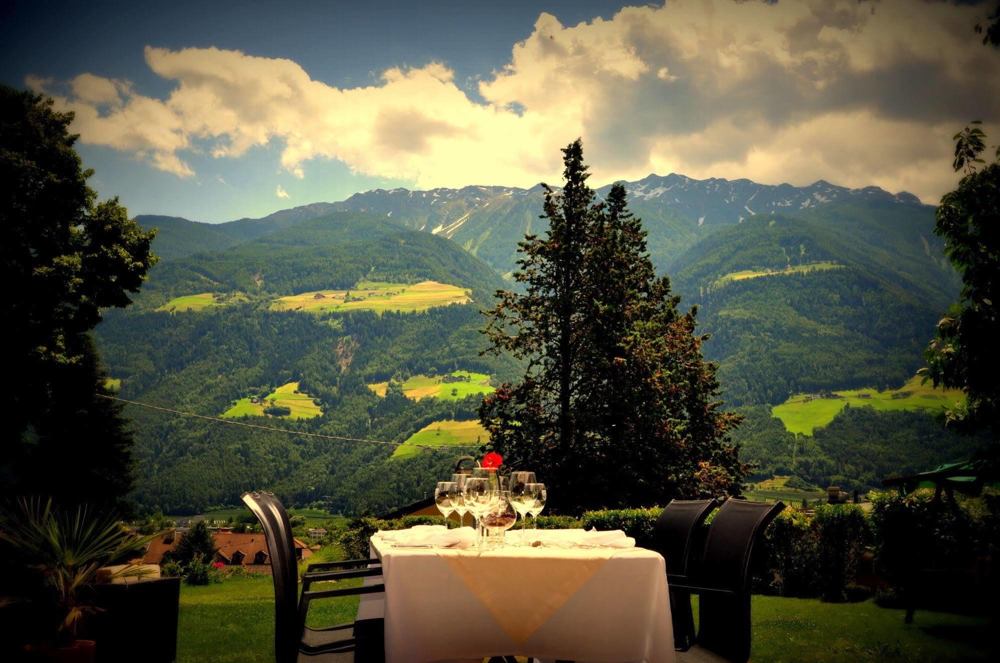 Hotel Schoenblick Naturns Exterior photo